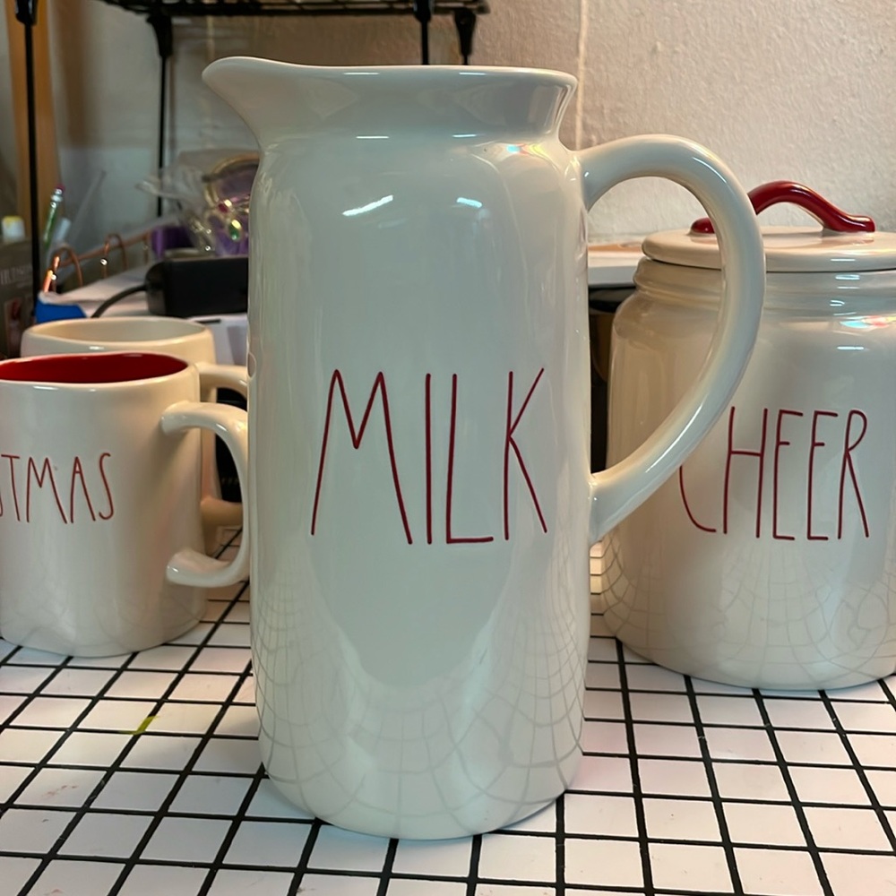 🌎 Rae Dunn “Milk” pitcher White with Red Lettering (G7)